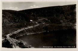 Am Kleinen Teich - Boehmen Und Maehren