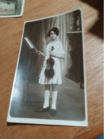 563 // PHOTO ANCIENNE JEUNE FILLE AU VIOLON 13 X 8 CMS - Personas Anónimos