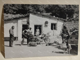 Greece 1966 Photo Between Remia And Delphi. Car Motorcycle - Europa