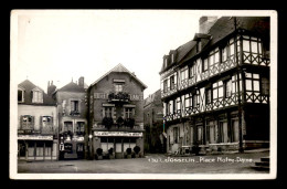 56 - JOSSELIN - PLACE NOTRE-DAME - HOTEL DE FRANCE - CAFE DES SPORTS - POMPE A ESSENCE ENERGIE - Josselin