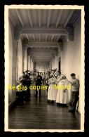 56 - VANNES - HOPITAL MILITAIRE - LE HALL - CARTE PHOTO ORIGINALE - Vannes