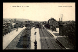 60 - COMPIEGNE - TRAINS EN GARE DE CHEMIN DE FER - Compiegne