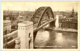 Newcastle On Tyne - Tyne Bridge - Newcastle-upon-Tyne