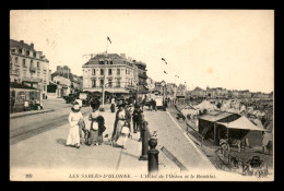 85 - LES SABLES-D'OLONNE - L'HOTEL DE L'OCEAN ET LE REMBLAI - Sables D'Olonne