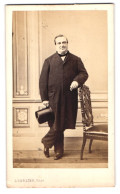 Photo L. Carlier, Mons, Rue De Nimy 26, Portrait De Korpulenter Herr Im Mantel Avec Zylinder  - Personas Anónimos