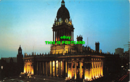 R574243 Town Hall. Leeds At Night. Colourmaster International. Precision - Wereld