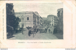 Ae297 Cartolina Messina Citta' Via Garibaldi E Porta Realbasso Inizio 900 - Messina