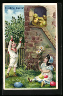Präge-AK Zwei Kleine Kinder Spielen Mit Küken Und Ostereiern, Osterküken, Grusskarte  - Easter