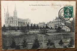 CPA LA CHAPELLE MONTLIGEON 61 Œuvre Expiatoire, Vue D'ensemble - Autres & Non Classés