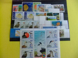 122 NOUVELLE CALEDONIE Nueva Caledonia 1995 COMPLETO YVERT 680 / 702 + PA 327A / 330 ** MNH - Neufs