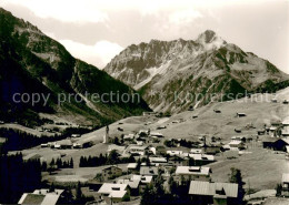 73644890 Hirschegg Kleinwalsertal Vorarlberg Gesamtansicht Mit Blick Zum Widders - Other & Unclassified