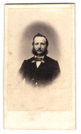 Fotografie Franz Löbrich, St. Gallen, St. Fidener Strasse, Bürgerlicher Herr Mit Backenbart  - Personnes Anonymes