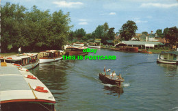 R575949 Wroxham. Norfolk Broads. Natural Colour Series. Photographic Greeting Ca - World