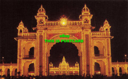 R576098 Main Entrance Maharajas Palace. Mysore. Tourist Centre - Mondo