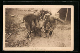 Foto-AK Ein Sonntagsbraten, Soldaten Mit Schwein  - Guerra 1914-18