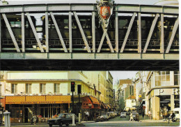 PARIS - CARREFOUR DE LA MOTTE PICQUET, LE METRO, LE CANON DE GRENELLE, VOITURES AUTOMOBILES, EDITIONS LYNA PARIS, A VOIR - Pariser Métro, Bahnhöfe