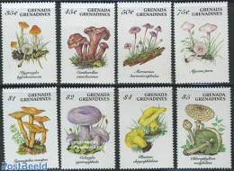 Grenada Grenadines 1994 Mushrooms 8v, Mint NH, Nature - Mushrooms - Champignons