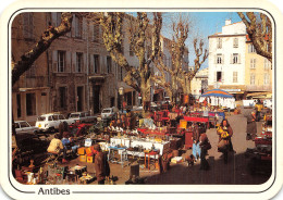6 ANTIBES LA FOIRE AUX ANTIQUAIRES - Antibes - Old Town