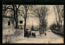 CPA Bressuire, Arrivee Par La Route De Nantes  - Bressuire