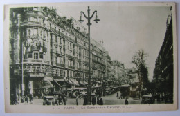 FRANCE - PARIS - Le Carrefour Drouot - Squares