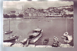 06 - MENTON - LE PORT ET LA VIEILLE VILLE - ANIMÉE -  - Menton