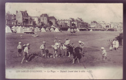 85 - SABLES-D'OLONNE - LA PLAGE - ENFANTS SUR LA PLAGE - ANIMÉE -  - Sables D'Olonne