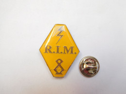 Beau Pin's ,  Auto Renault , R.I.M. , Non Signé - Renault