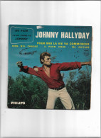 Disque 45 Tours Johnny Hallyday 4 Titres Pour Moi La Vie Va Commencer-Rien N'a Changé-à Plein Coeur-ma Guitare - Other - French Music