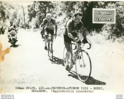 TOUR DE FRANCE 1952 ROBIC ET GELABERT 14ème ETAPE PHOTO DE PRESSE ARGENTIQUE FORMAT 20 X 15 CM - Sports