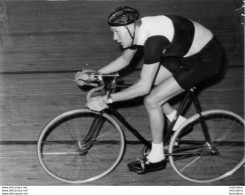 HENRI AUBRY PHOTO DE PRESSE ORIGINALE ROQUES 22 X 17 CM - Sports