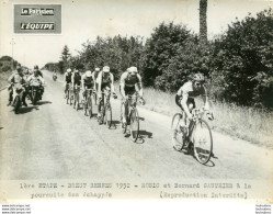 TOUR DE FRANCE 1952 ROBIC ET GAUTHIER POURSUITE DES ECHAPPES  1ère ETAPE PHOTO DE PRESSE ARGENTIQUE FORMAT 20 X 15 CM - Sport