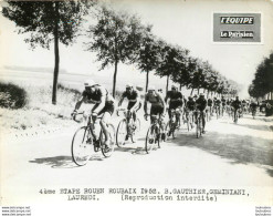 TOUR DE FRANCE 1952 GEMINIANI LAUREDI ET GAUTHIER 4ème ETAPE PHOTO DE PRESSE ARGENTIQUE FORMAT 20 X 15 CM - Sport