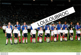 FOOTBALL MATCH AMICAL FRANCE ANGLETERRE  2000 STADE DE FRANCE PHOTO DE PRESSE AGNCE ANGELI 24 X 18 CM R1 - Sport