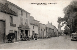 Carte Postale - LE CHEIX-sur-MORGE " L' Auberge " Route De Paris - - Otros & Sin Clasificación