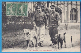 CPA SEINE-SAINT-DENIS (93) - PANTIN - LES CHIENS POLICIERS - Pantin