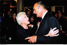 JOURNEE MONDIALE DE LUTTE CONTRE LE SIDA LINE RENAUD ET JACQUES CHIRAC PHOTO DE PRESSE ANGELI - Famous People