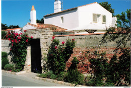 MAISONS DE STARS A L'ILE DE RE MAISON DE LIONEL JOSPIN CET ETE PHOTO DE PRESSE ANGELI - Places