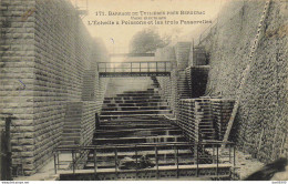 24 BARRAGE DE TUILIERES PRES BERGERAC USINE ELECTRIQUE L'ECHELLE A POISSONS ET LES TROIS PASSERELLES - Autres & Non Classés