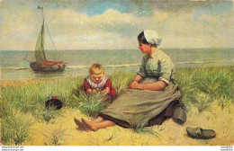 TABLEAU HOLLANDAIS JEUNE FEMME ASSISE LES PIEDS NUS SUR UNE PLAGE AVEC UN JEUNE ENFANT BARQUE DE PECHE SUR LE SABLE - Pittura & Quadri