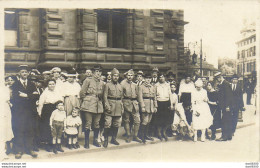 CARTE PHOTO NON IDENTIFIEE REPRESENTANT  PENDANT LA RELEVE DE LA GARDE A WIESBADEN EN 1921 - A Identifier