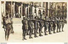 CARTE PHOTO NON IDENTIFIEE REPRESENTANT  PENDANT LA GARDE MONTANTE  A WIESBADEN EN 1921 - To Identify