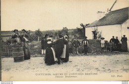 COUTUMES MOEURS ET COSTUMES BRETONS DANSES BRETONNES - Tänze