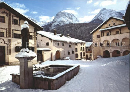 11865681 Scuol Dorfplatz Mit Brunnen Und Museum Scuol - Sonstige & Ohne Zuordnung