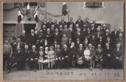 CARTE PHOTO 69 - LA DEMI LUNE - ANIMATION GROUPE Personnes BANQUET 1932 Anciens Combattants RESTAURANT EMILE - Other & Unclassified