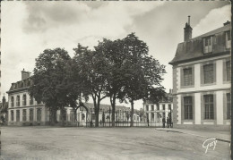 Fontainebleau - L'école D'application Du Matériel - (P) - Fontainebleau