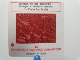 Photo Diapo Diapositive Slide France Localisation Des Industries N°1 Usine Dans La Ville à ROUBAIX Quartier ALMA En 1977 - Diapositive