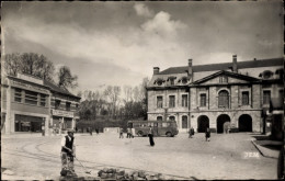 CPA Maubeuge Nord, Place De La Grisoelle Et La Perle De Mons - Sonstige & Ohne Zuordnung