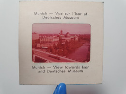 Photo Diapo Diapositive Slide MUNICH MUNCHEN Vue Sur L'ISAR Et Deutsches Museum Tram Tramway En 1965 VOIR ZOOM - Diapositives (slides)