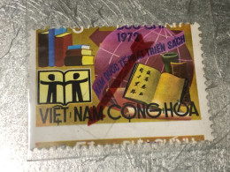 VIET NAM SOUTH STAMPS (ERROR Printed Deviate 1972-2 DONG )1 STAMPS Rare - Vietnam