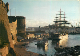 BREST Le Navire Ecole Americo Vespuci Dans Le Port De Brest 30(SCAN RECTO VERSO)MF2715 - Brest